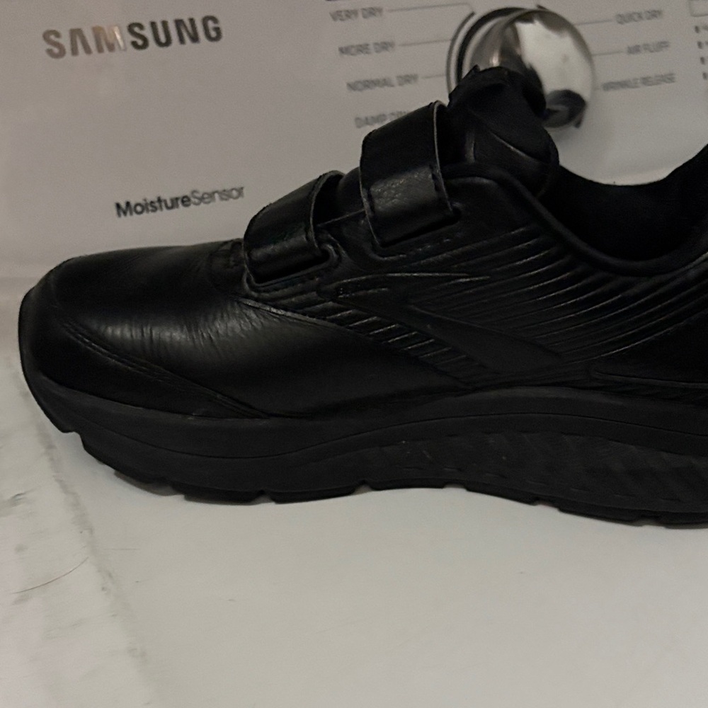Brooks Black Athletic Shoes